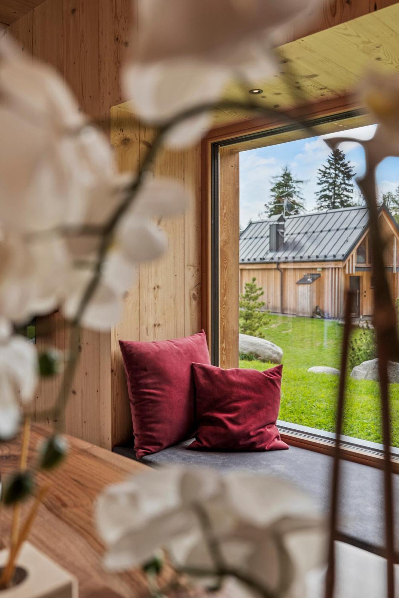New Opening "Sissi Chalets" - Unique Luxury Hideaway With Mountain View & Sauna Mendola ภายนอก รูปภาพ