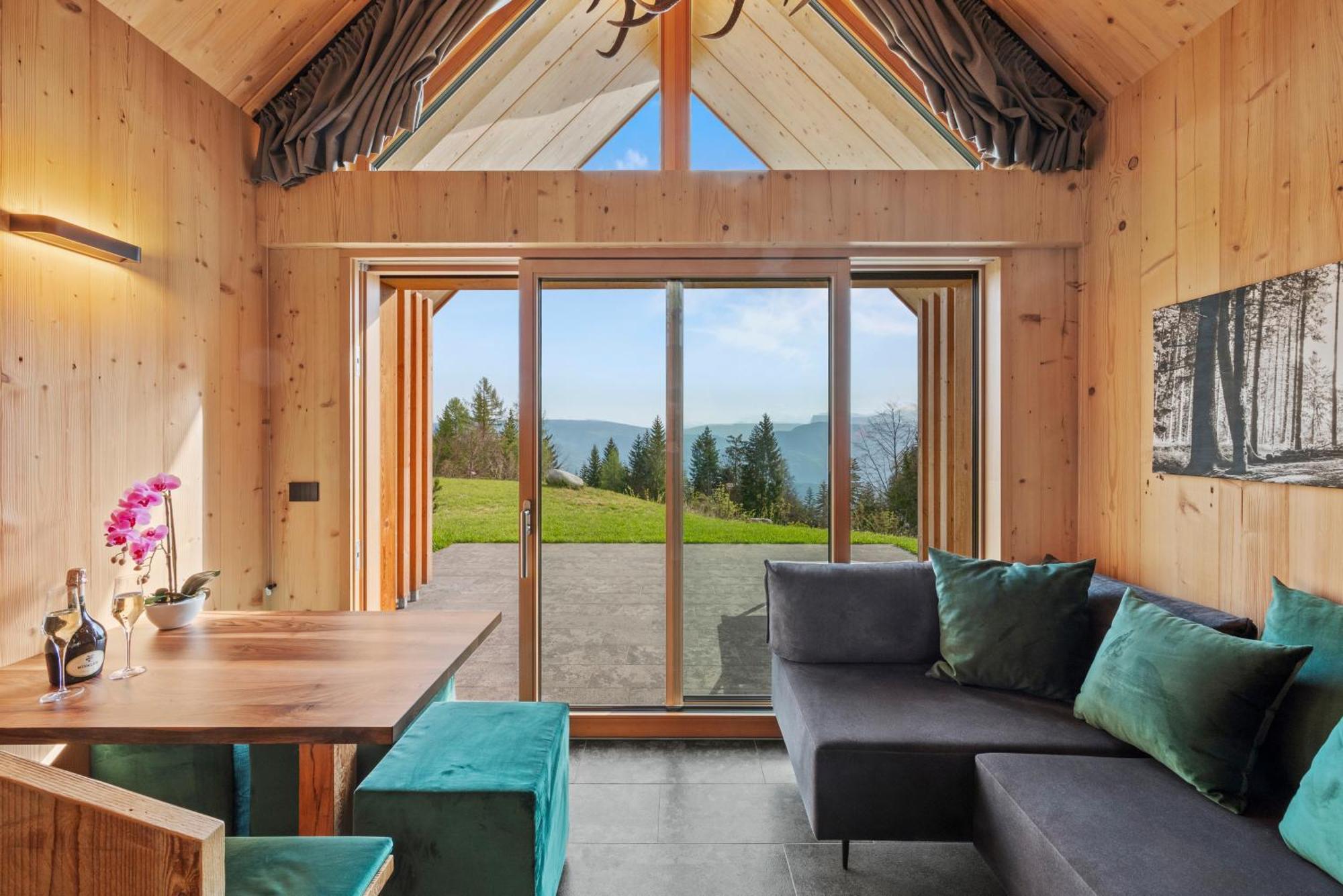 New Opening "Sissi Chalets" - Unique Luxury Hideaway With Mountain View & Sauna Mendola ภายนอก รูปภาพ